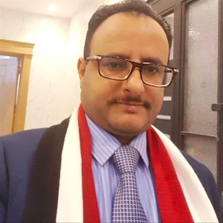 ثابت الأحمدي: في اليمن قُدِّمت العربة على الحصان.. فكانت النتيجة فوضى باسم الديمقراطية