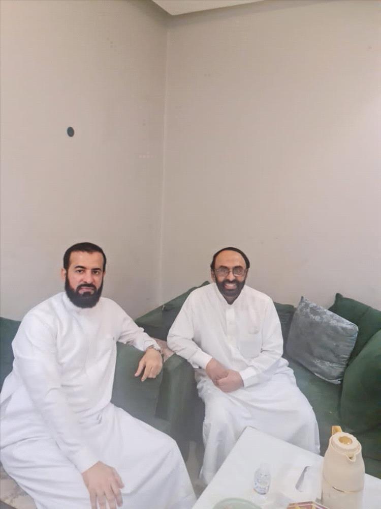 محافظ أبين يطمئن على صحة اللواء الدكتور ناصر الفضلي بعد إجراء عملية جراحية في الرياض