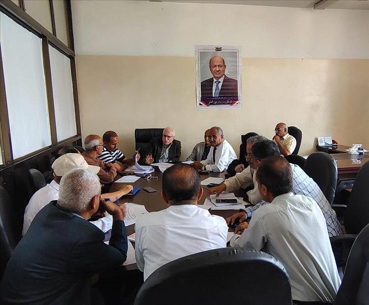 الوكيل الأكحلي يترأس اجتماعًا موسعًا لمناقشة أولويات خطة الخدمات لعام 2026 بتعز