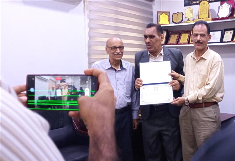 مؤسسة الأمل بعدن تُكرّم البروفيسور جمال الجعدني بعد تتويجه ثاني أكثر شخصية مؤثرة في الوطن العربي 