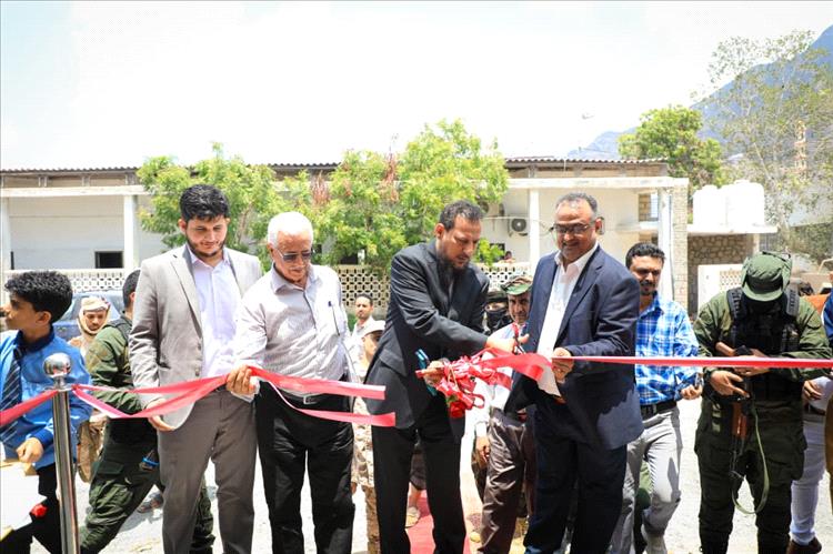 محافظ عدن يفتتح المبنى الجديد للسلطة المحلية بمديرية التواهي 