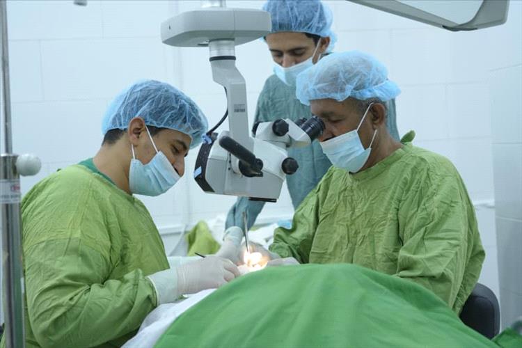 مستشفى طب العيون بمأرب يقدم 63 ألف خدمة مجانية خلال 6 اشهر بدعم مركز الملك سلمان للاغاثة 