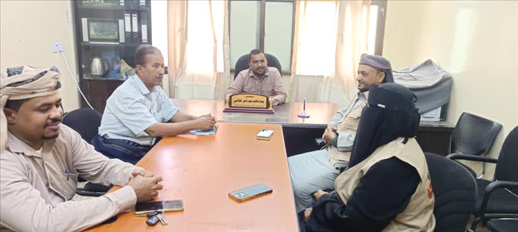 مدير عام مديرية سرار يستقبل وفد مؤسسة أيادي الخير لبحث تنفيذ مشاريع تنموية بدعم كويتي