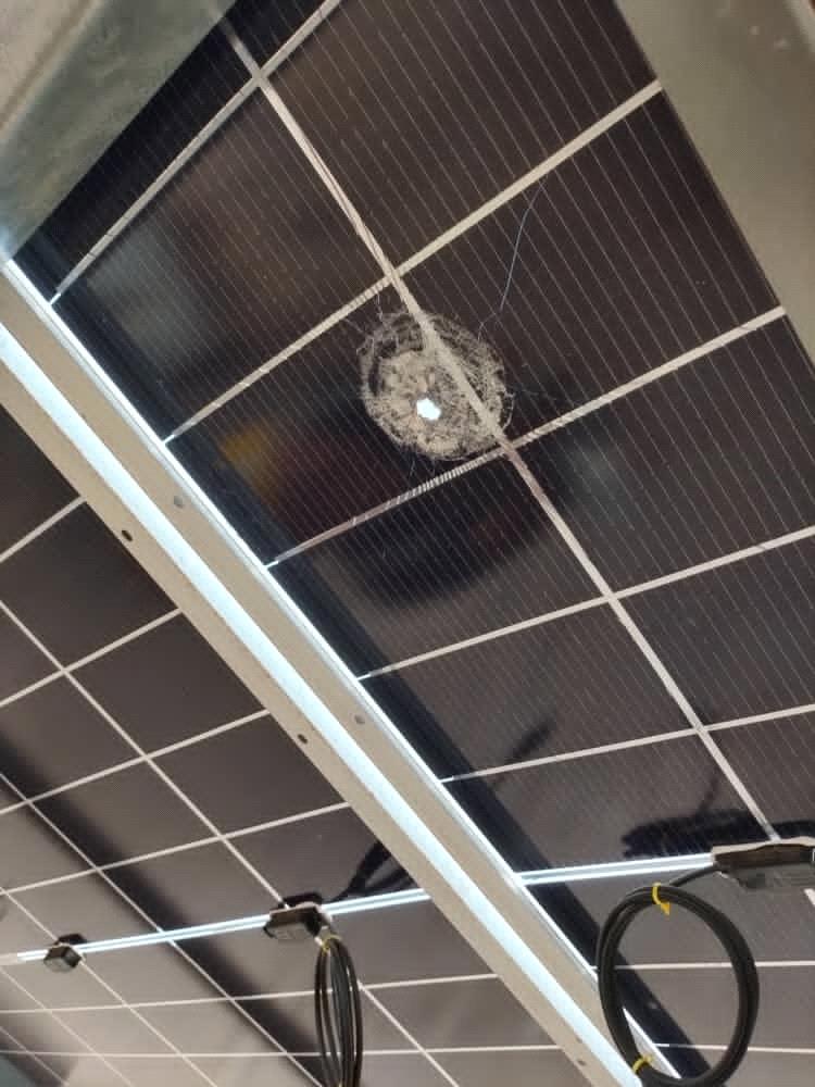 الرصاص الراجع يتسبب بأضرار في منظومة الطاقة الشمسية بمدينة شقرة