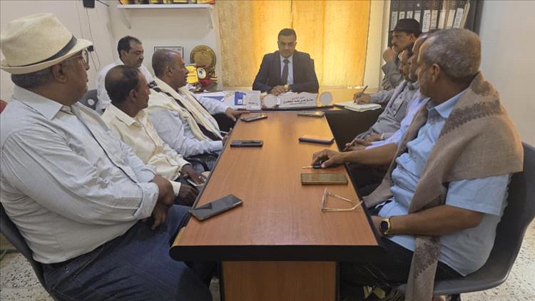 اجتماع في أرخبيل سقطرى يناقش الاستعدادات الغذائية لموسم الخريف