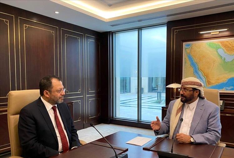 العرادة يؤكد خلال لقائه وزير الكهرباء على مضاعفة الجهود للنهوض بقطاع الكهرباء