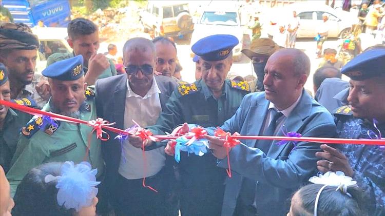 وكيل أول محافظة تعز يفتتح فرع الأحوال المدنية في مديرية المسراخ