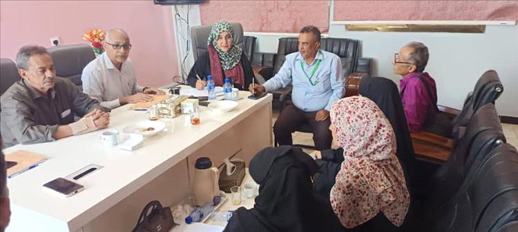 مديرة ثقافة عدن تبحث تطوير العمل الثقافي وتنظيم التراخيص في المديريات