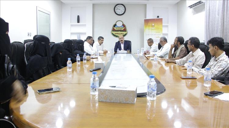 باعباد يشدد على الانضباط الإداري والجاهزية لاختبارات النقل في اجتماع موسع مع إدارة التربية والتعليم بمديرية المكلا 