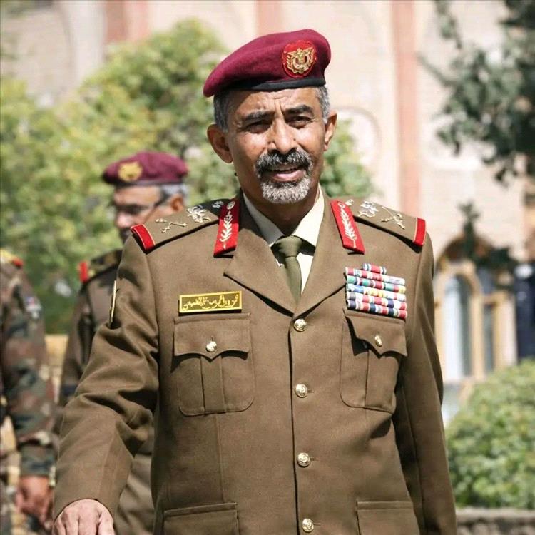 عضو مجلس القيادة محمود الصبيحي يقدم واجب العزاء في استشهاد الدكتور عبدالرحمن الشاعر