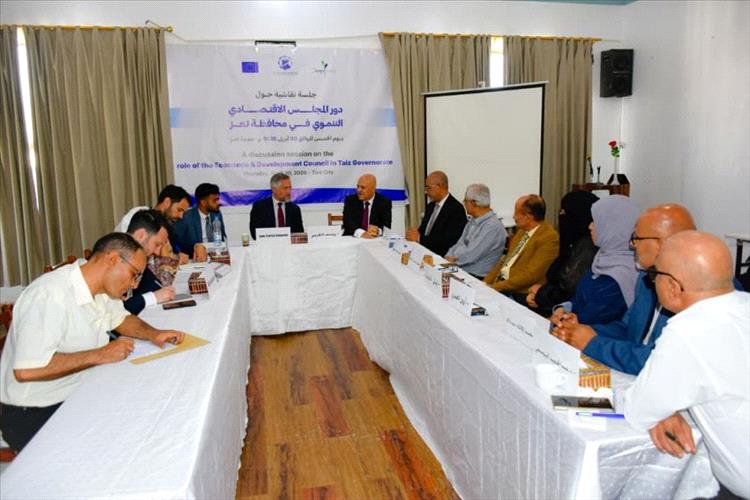 محافظ تعز يشيد بالدور الفاعل لرجل الاعمال بالمحافظة