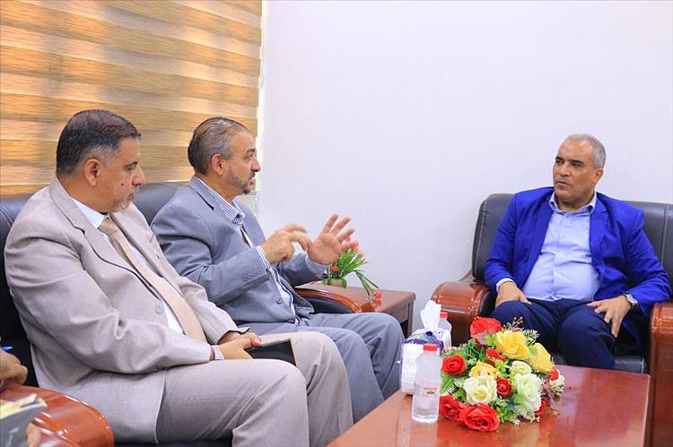 وزير التربية يبحث تعزيز الشراكة مع "بيور هاندز" لدعم وتطوير قطاع التعليم