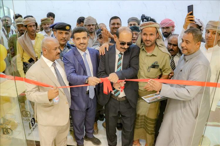 افتتاح أكبر سوق تجاري في تاريخ محافظة شبوة بتكلفة إنشاء تتجاوز 12 مليون دولار