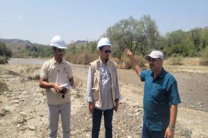 بحضور مدير عام المسيمير.. تسليم مشروع تأهيل أنظمة الري للمقاول إيذانًا ببدء التنفيذ