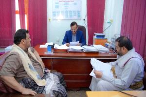 المحافظ بن الوزير يطّلع على مجمل الأوضاع في مديرية عسيلان