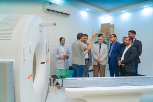 محافظ شبوة يدشن عمل وحدتي الرنين المغناطيسي والأشعة المقطعية بمستشفى شبوة