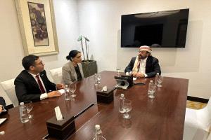 العرادة يلتقي السفيرة البريطانية لبحث مستجدات الأوضاع ودعم مسار الإصلاحات الحكومية