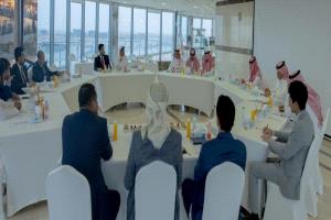 سلسلة لقاءات تشاورية في الرياض مع قيادات جنوبية برعاية سفير المملكة لبحث الترتيبات المرتبطة بالحوار الجنوبي