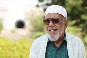 مركز أبين الإعلامي ينعي فقيد الفن والثقافة "سالم البوك"