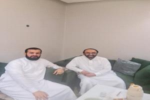 محافظ أبين يطمئن على صحة اللواء الدكتور ناصر الفضلي بعد إجراء عملية جراحية في الرياض