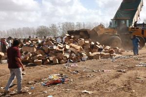 صحة البيئة بالمنصورة يواصل ضبط كميات من المواد الغذائية منتهية الصلاحية