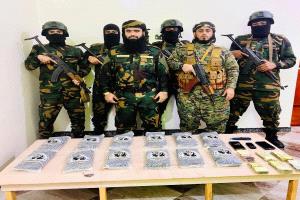 إدارة مكافحة المخدرات في عدن تطيح بثلاثة متهمين بحوزتهم 12 كيلو حشيش مخدر بمنطقة بئر فضل