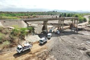 تعز .الخلية الإنسانية تقدم قافلة إغاثية عاجلة لمتضرري السيول في موزع