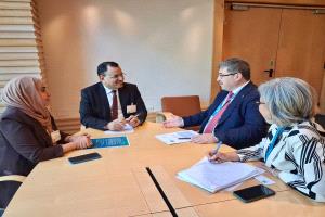 الوزير السقطري يلتقي رئيس لجنة الأمن الغذائي العالمي (CFS)