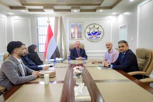 وزير النقل يبحث مع شركة (فالار) الأمريكية آليات تطوير أمن الطيران وتأهيل الكوادر الوطنية