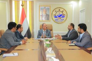 وزير النقل يناقش مع رئيس مصلحة الهجرة والجوازات تعزيز التنسيق المشترك وتنظيم العمل بين الجانبين