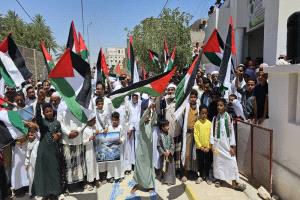 أبناء سيئون ينظمون وقفة تضامنية نصرةً للأقصى والأسرى