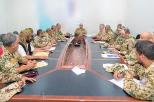 طارق صالح يؤكد على مسار الإصلاح الإداري والعسكري للقوات المسلحة