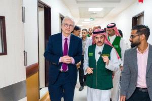 سفير ألمانيا يزور مستشفى الأمير محمد بن سلمان في عدن ويطّلع على نتائج إعادة التأهيل
