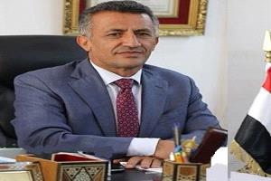 القانص: انقسام المؤسسات المالية في اليمن يبدد الرواتب والودائع ويعمق معاناة المواطنين