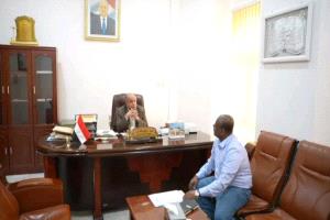 عضو مجلس القيادة محافظ حضرموت يطّلع على أوضاع ميناء المكلا وخطط تطوير وتعزيز نشاطه التجاري