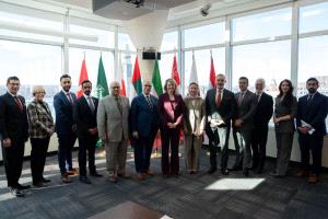 سفير بلادنا يبحث مع وزيرة الصناعة الكندية تعزيز الشراكة الاقتصادية والتجارية والاستثمارية