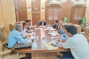 وزير الصحة يرأس اجتماع المجلس العام للمعاهد الصحية في عدن