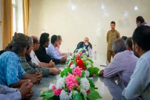 محافظ الضالع يوجّه برفع احتياجات الكهرباء إلى الحكومة لضمان تحسين الخدمة