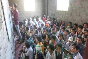 نقابة المعلمين: توثيق 1629 انتهاكاً بحق التربويين في مناطق الحوثيين ومطالبات بتدخل دولي