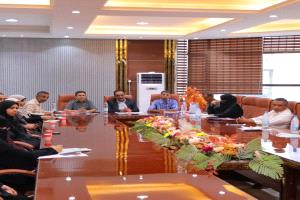 الزهري يترأس الاجتماع الدوري للمكتب التنفيذي بخورمكسر ويؤكد على تعزيز الأداء الخدمي وتطوير الأنشطة الشبابية والدينية