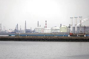 اليابان تبتكر طرقاً بديلة لتأمين النفط بعيداً عن هرمز