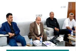 عضو مجلس القيادة الخنبشي يلتقي أهالي ضحايا أحداث المكلا ويؤكد مساندة السلطة المحلية لهم