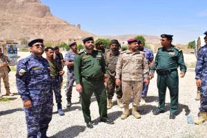 مدير أمن حضرموت الوادي والصحراء يتفقد جاهزية شرطة الدوريات وأمن الطرق ومعسكري القطن والسويري