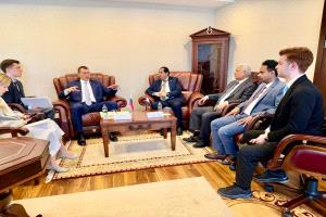 وزير الشباب والرياضة يبحث مع نظيره الروسي سبل تعزيز التعاون الثنائي