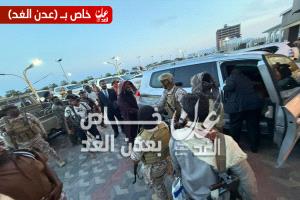 قيادات عسكرية وأمنية تستقبل العميد مهران القباطي في العاصمة المؤقتة عدن بعد عودته