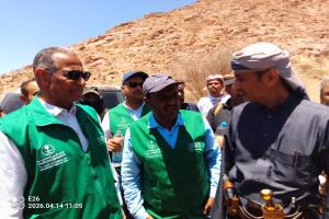 وفد البرنامج السعودي يطلع حجم احتياجات مديرية حطيب بشبوة.