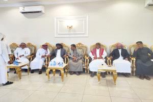 الرياض.. الشيخ بن حبريش يقدم واجب العزاء في وفاة الحكم صالح بن علي بن ثابت النهدي