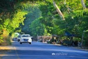 شابان يتعرضان للنهب من قبل جنود في ساحل أبين بعد حصولهما على "عنبر".. فيديو