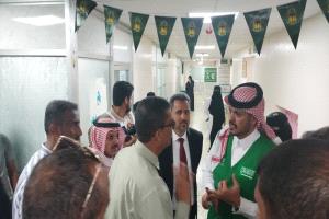 محافظ لحج يبحث مع البرنامج السعودي للإعمار مشاريع تنموية ويطلعان ميدانياً على مستشفى ابن خلدون