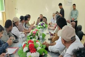 محافظ الضالع يعقد اجتماعاً موسعاً لمناقشة تطوير الخدمات الطبية بالمحافظة